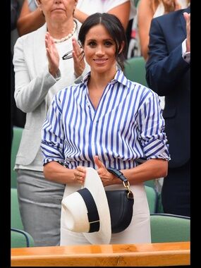 👑 Royal Style Alert 👑 Blue & White Stripe Oversized Button-Down Shirt -Size M